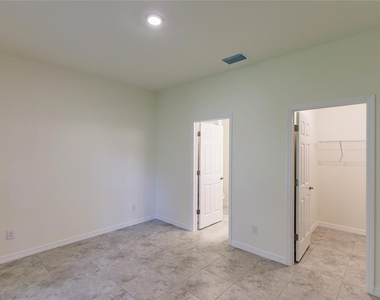1174 Navigator Road - Photo Thumbnail 7