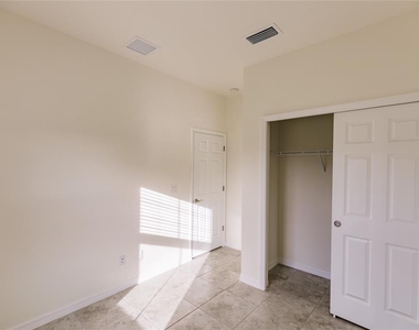 1174 Navigator Road - Photo Thumbnail 14