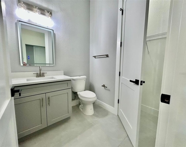 8147 Tracy Circle - Photo Thumbnail 19