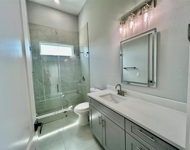 8147 Tracy Circle - Photo Thumbnail 22