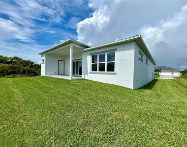 8147 Tracy Circle - Photo Thumbnail 27