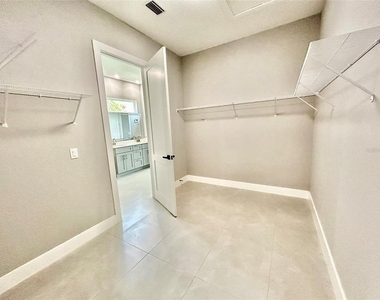 8147 Tracy Circle - Photo Thumbnail 13
