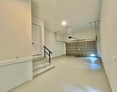 8147 Tracy Circle - Photo Thumbnail 25