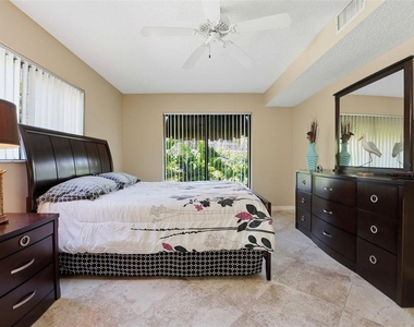 5501 Ashton Way - Photo Thumbnail 10