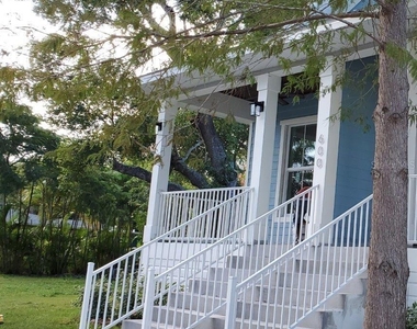 604 Trabue Avenue - Photo Thumbnail 12
