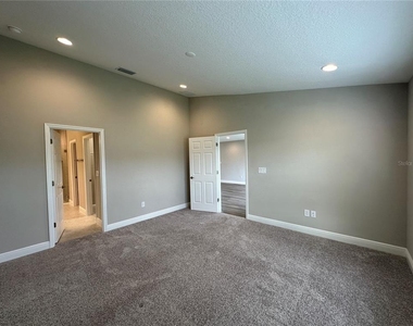 12533 Oak Hill Way - Photo Thumbnail 18