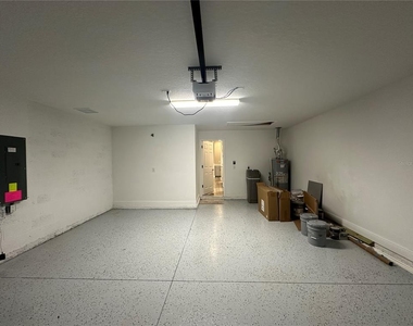 12533 Oak Hill Way - Photo Thumbnail 32