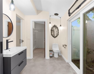 4250 Marlowe Drive - Photo Thumbnail 5