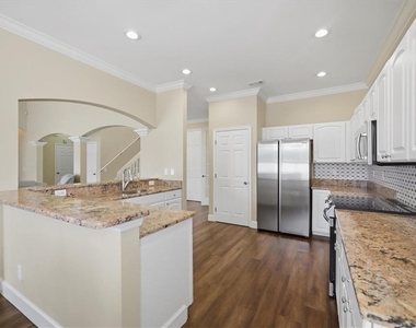 4907 50th Avenue W - Photo Thumbnail 9