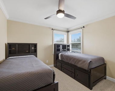 4907 50th Avenue W - Photo Thumbnail 24