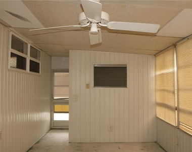 204 50th Avenue Drive W - Photo Thumbnail 21