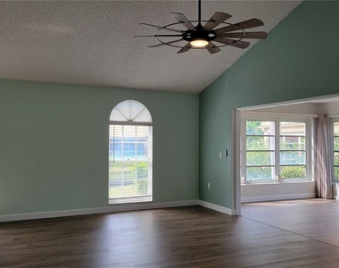 3520 57th Avenue Circle W - Photo Thumbnail 4