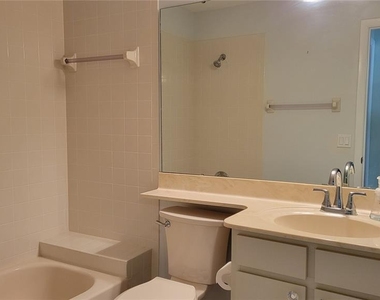 3520 57th Avenue Circle W - Photo Thumbnail 18