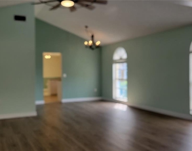 3520 57th Avenue Circle W - Photo Thumbnail 5