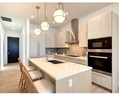 33 S Palm Avenue - Photo Thumbnail 4