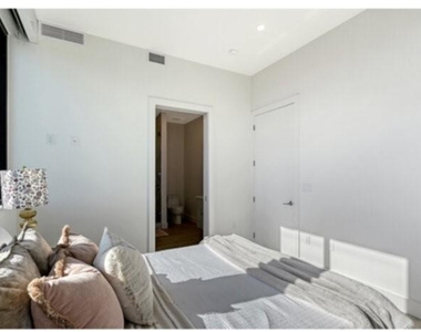 33 S Palm Avenue - Photo Thumbnail 19