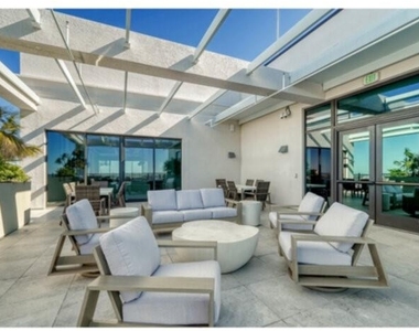 33 S Palm Avenue - Photo Thumbnail 26