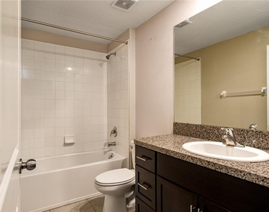 724 Royal Empress Drive - Photo Thumbnail 22