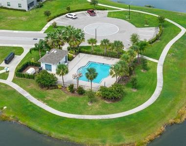 724 Royal Empress Drive - Photo Thumbnail 42