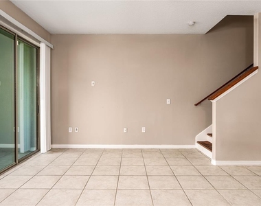 724 Royal Empress Drive - Photo Thumbnail 13