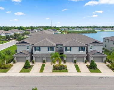 724 Royal Empress Drive - Photo Thumbnail 1