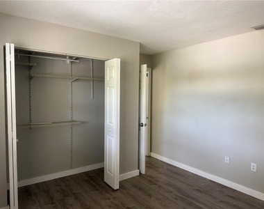 927 33rd Avenue W - Photo Thumbnail 16