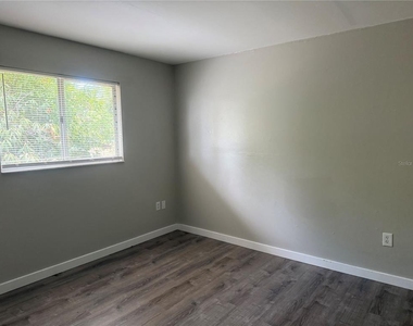 927 33rd Avenue W - Photo Thumbnail 17