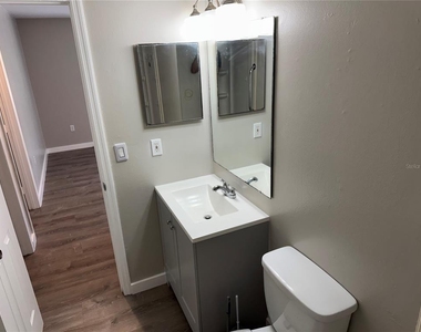 927 33rd Avenue W - Photo Thumbnail 10