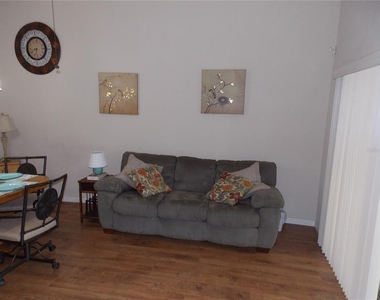 26267 Northern Cross Road - Photo Thumbnail 8