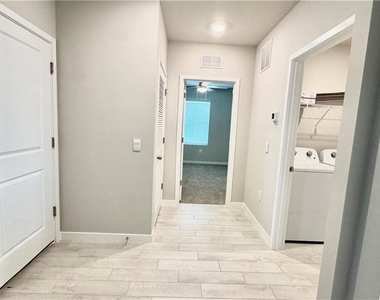 17710 Shade Tree Loop - Photo Thumbnail 16