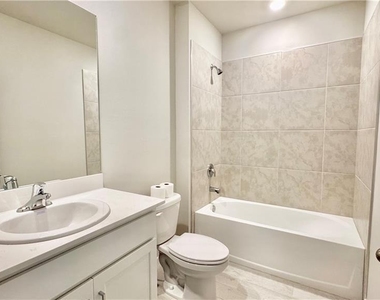 17710 Shade Tree Loop - Photo Thumbnail 21