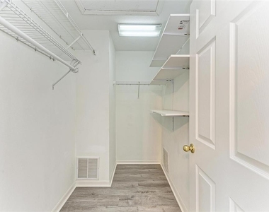 6218 Flagfish Court - Photo Thumbnail 23