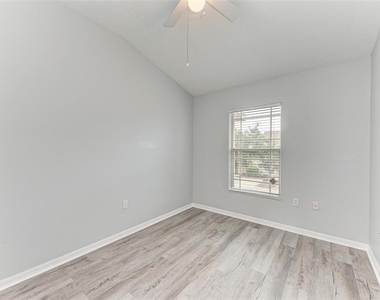 6218 Flagfish Court - Photo Thumbnail 28