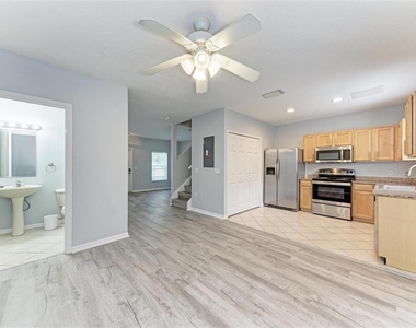 6218 Flagfish Court - Photo Thumbnail 8