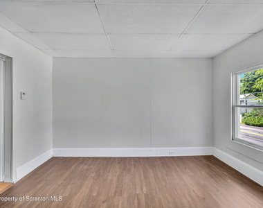 1149 Luzerne St, L2 - Photo Thumbnail 7