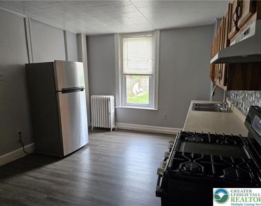 624 Cherokee Street - Photo Thumbnail 9