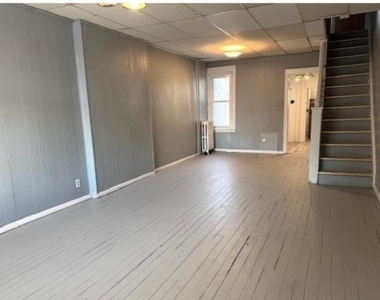 963 Green Street - Photo Thumbnail 3