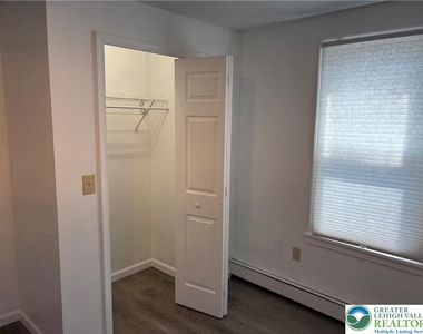 4414 Main Street - Photo Thumbnail 24