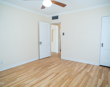1211 Mesita Drive - Photo Thumbnail 25