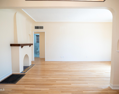 1211 Mesita Drive - Photo Thumbnail 15