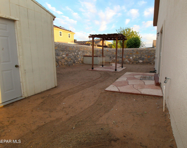 2216 Amber Point Place - Photo Thumbnail 13