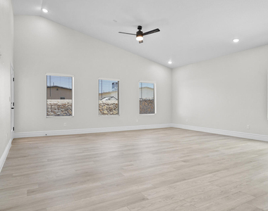 15153 Ambition Avenue - Photo Thumbnail 27