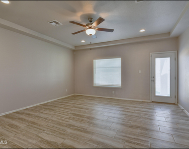 221 Jennice Circle - Photo Thumbnail 22