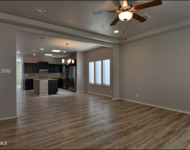221 Jennice Circle - Photo Thumbnail 25