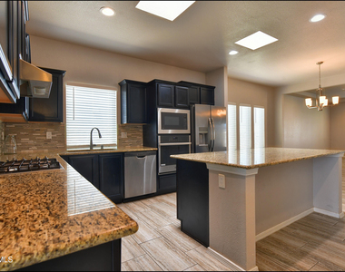 221 Jennice Circle - Photo Thumbnail 11