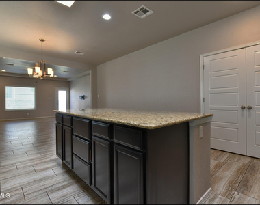 221 Jennice Circle - Photo Thumbnail 17