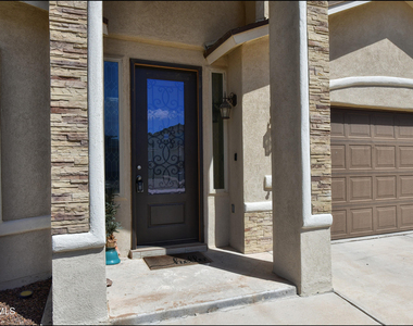 221 Jennice Circle - Photo Thumbnail 5