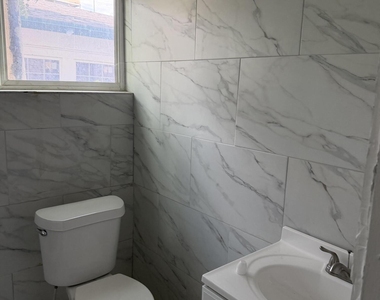 1025 Magoffin Avenue - Photo Thumbnail 3