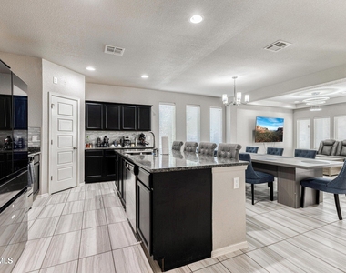 13610 Keighly Street - Photo Thumbnail 2