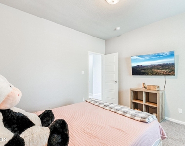 13610 Keighly Street - Photo Thumbnail 15